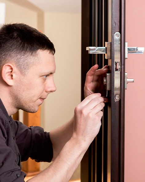 : Professional Locksmith For Commercial And Residential Locksmith Services in Eastvale, CA
