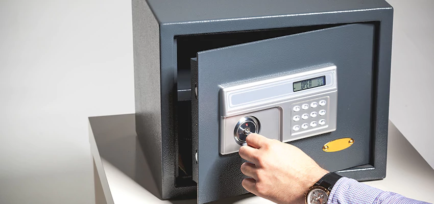 Jewelry Safe Unlocking Service in Eastvale, California